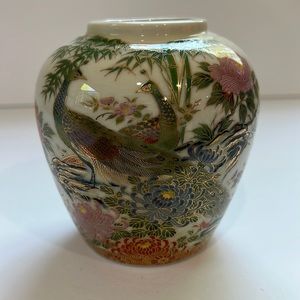 Vintage Kutani Satsuma TOYO Ginger Jar